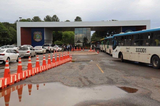 PF conclui depoimentos de extremistas; mais de mil seguem para cadeia
