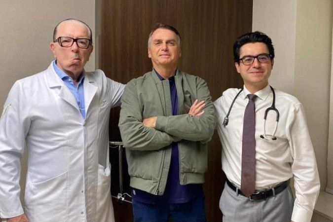 Bolsonaro recebe alta após 11 dias de internação