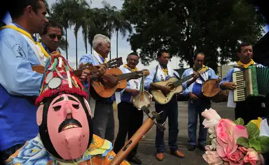 Folias de Reis são tradição centenária na cultura popular brasileira