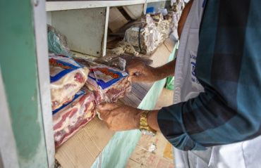 Mercado da Produção: Vigilância Sanitária de Maceió apreende meia tonelada de alimentos impróprios para consumo