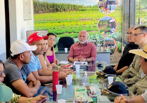 Mediação de conflitos: Iteral recebe agricultores acampados em São Sebastião