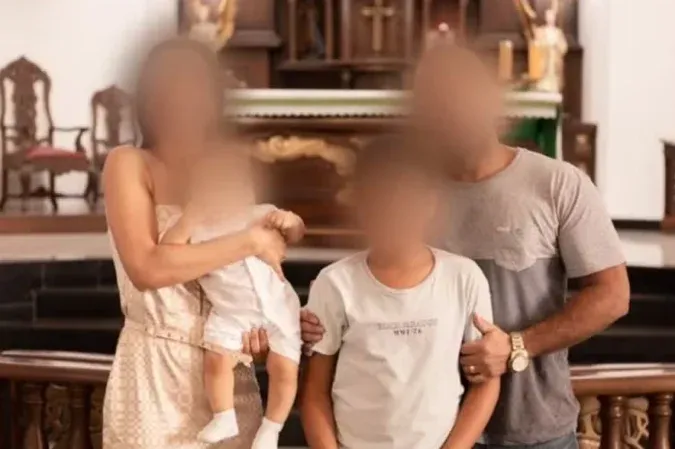 Namorada de adolescente suspeito de matar a família é apreendida