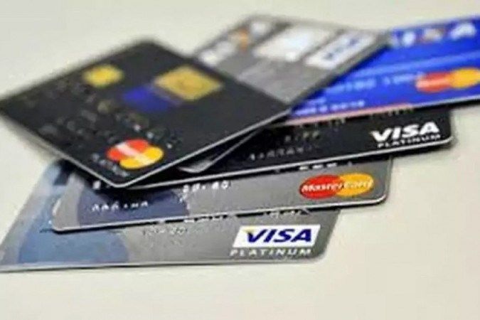Câmara aprova projeto que limita rotativo do cartão de crédito