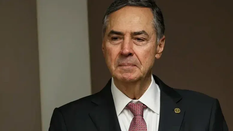 Não foram poucas as ameaças ao STF, diz Barroso ao defender Moraes