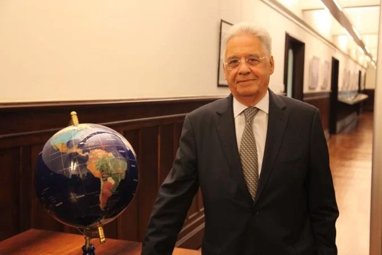 FHC pede voto em quem tem "compromisso no combate à pobreza e à desigualdade"