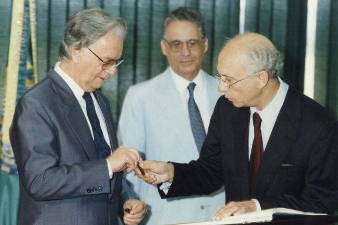 30 anos do Plano Real: moeda enfrentou batalha política até ser aprovada