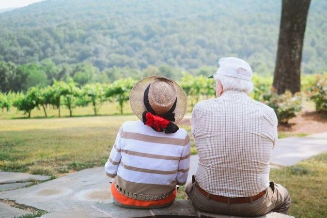 Contato com natureza pode reduzir problemas de saúde mental em idosos