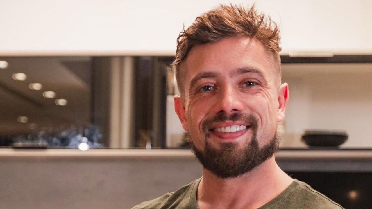 Equipe diz que Rafael Cardoso estava sob efeito de medicação quando agrediu idoso