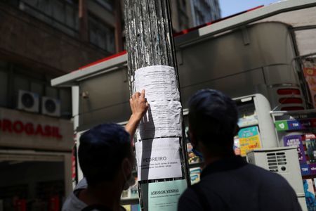 Brasileiro prefere saúde a casa própria e vê diploma como menos importante que emprego