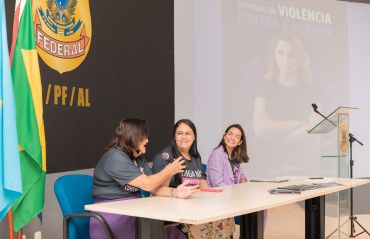Saúde lança cartilha sobre violência obstétrica durante seminário