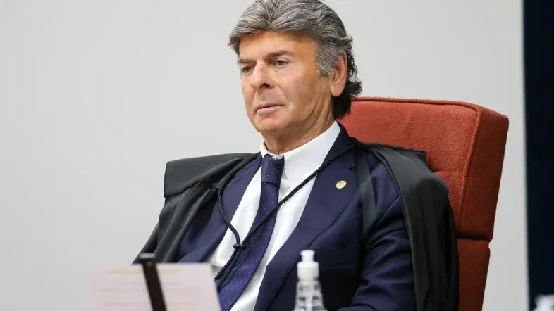 Incógnita em voto de Fux aumenta tensão antes de retomada de julgamento de Bolsonaro