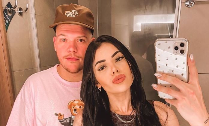 Esposa de Ferrugem fala sobre briga entre cantor e Ludmilla