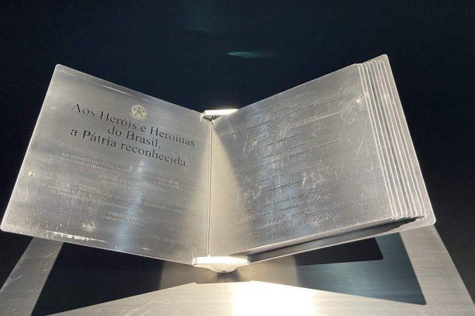 Luiz Gonzaga, Lanceiros Negros e outros são incluídos no livro de heróis da Pátria