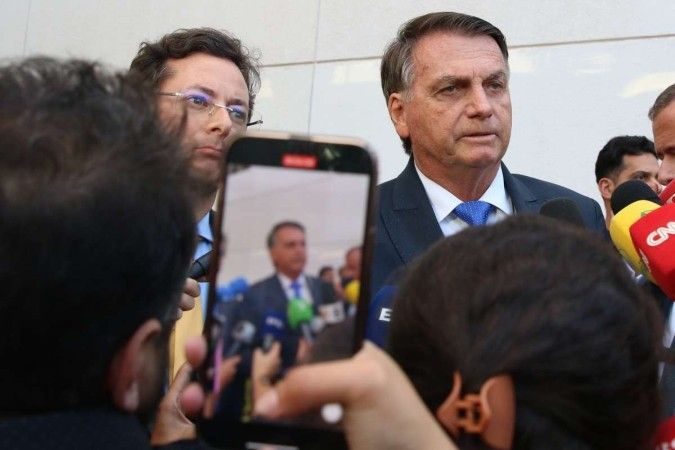 Bolsonaro pede ao STF para barrar pedido da PGR sobre redes sociais