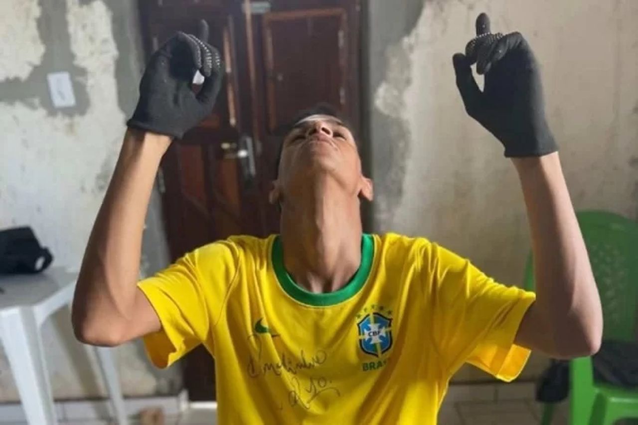 Luva de Pedreiro abandona vida de influenciador: "Viver minha vida normal"