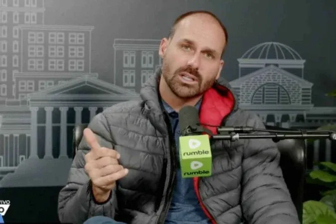 Eduardo Bolsonaro diz que não vai renunciar a mandato e cogita cargos: "Talvez até presidente"