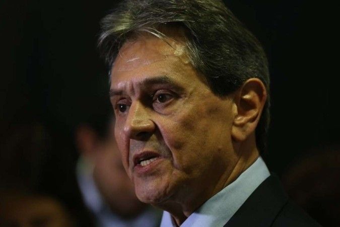 Roberto Jefferson resiste prisão, troca tiros e usa granada contra agentes da PF