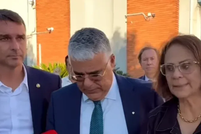 Flávio, Damares e aliados pedem à Itália que não extradite Zambelli