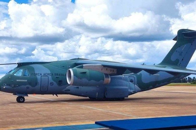 Avião da FAB desaparece após perder sinal na Grande Florianópolis