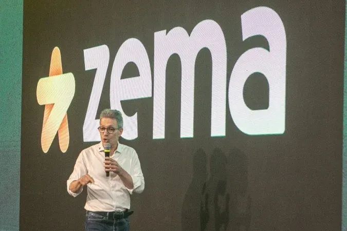 Filho de Renato Russo notifica Zema por uso da música "Que país é esse?"