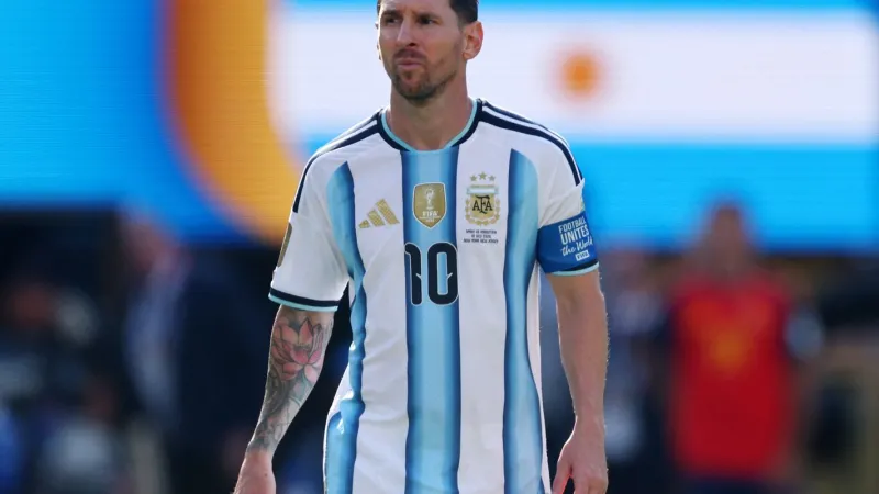 Lionel Messi anuncia aposentadoria da seleção argentina