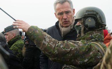 Otan desmente recuo anunciado de tropas russas