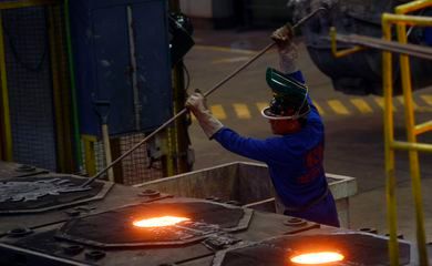 Alta do aço causa queda no setor de construção
