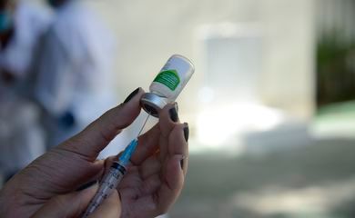 Ministério da Saúde amplia quarta dose para pessoas acima de 50 anos