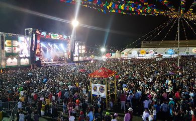 Recife estuda realizar festa de São João fora de época