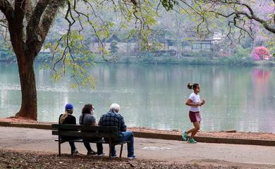 Inmet alerta para frente fria no Sul e Sudeste neste fim de semana