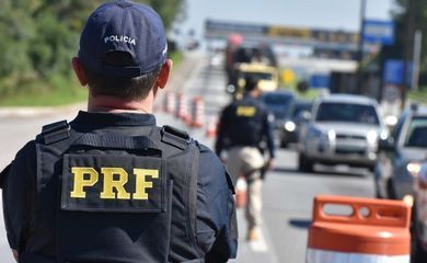 Operação da polícia apreende cerca de 1,5 tonelada de drogas