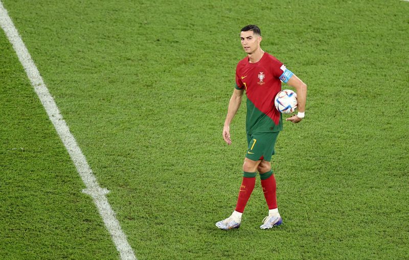 Cristiano Ronaldo é o primeiro a marcar gol em cinco Copas do Mundo