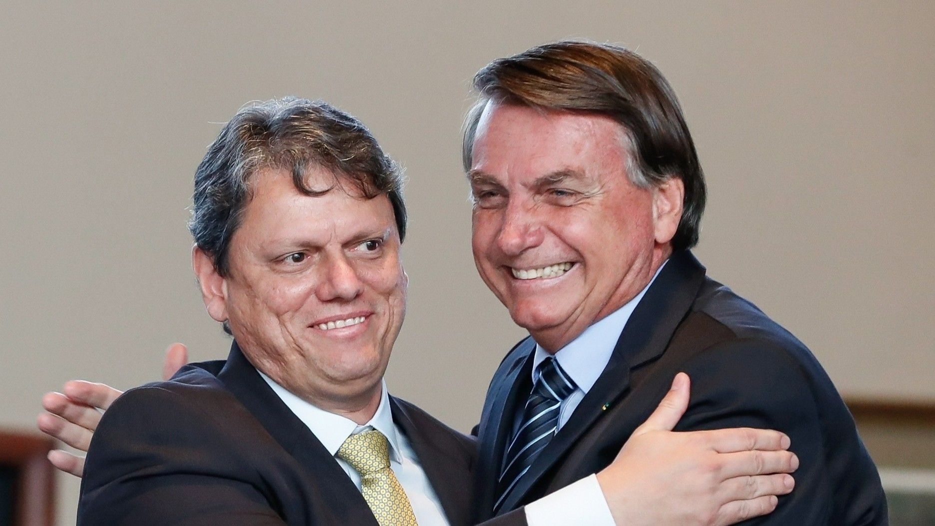 Após negar ser ‘bolsonarista raiz’, Tarcísio declara eterna gratidão