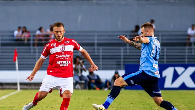 CRB vence o CSA e dispara na liderança do estadual