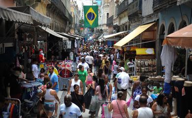 Confiança do empresário sobe 0,6 ponto em fevereiro