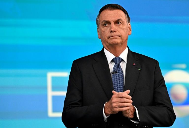 Receita investigará segundo pacote de joias trazido por comitiva de Bolsonaro