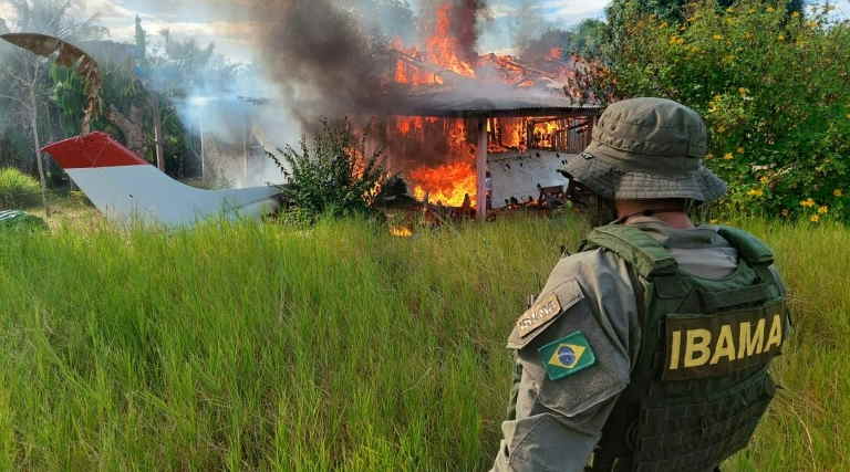 Quatro garimpeiros morrem em ação da PFR e do Ibama