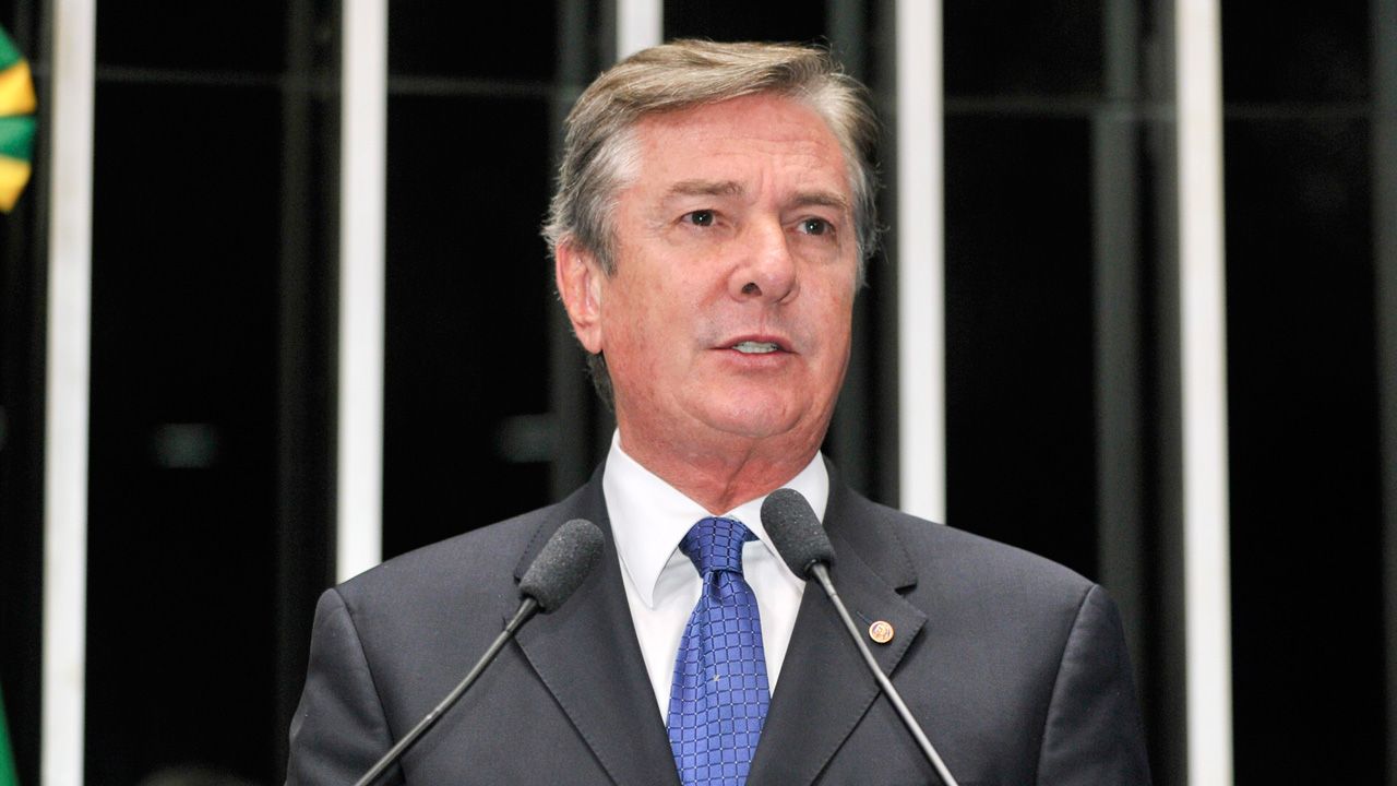 STF tem dois votos para condenar Collor por corrupção