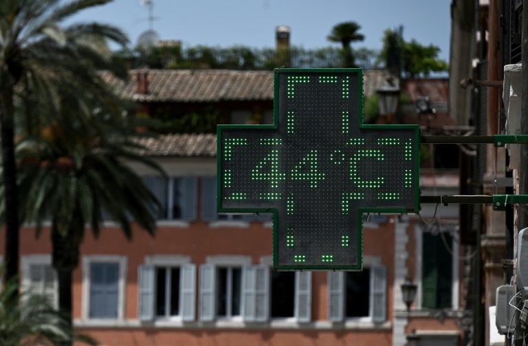 Onda de calor no hemisfério norte persiste e Europa se prepara para recorde temperatura