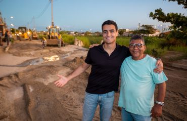 Prefeito JHC vistoria obras de pavimentação na Cidade Universitária aguardadas há 40 anos