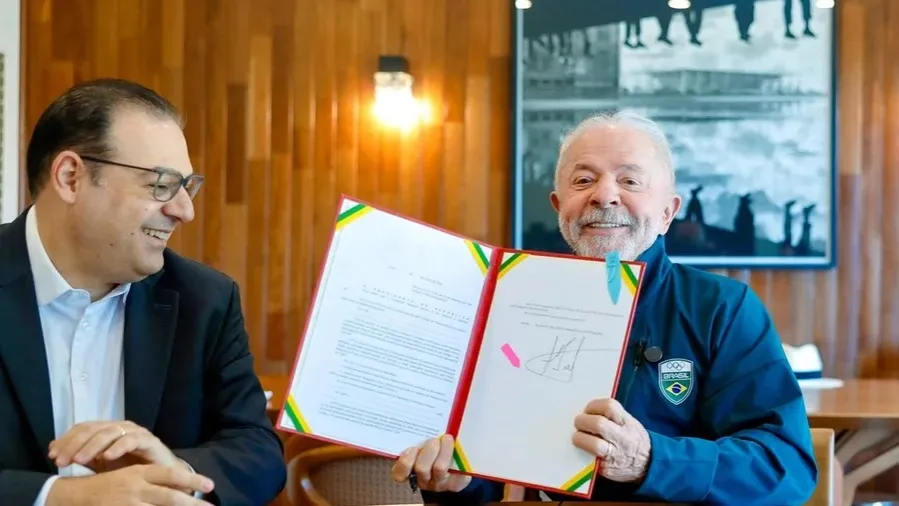 Lula sanciona medida que autoriza renovação automática da CNH
