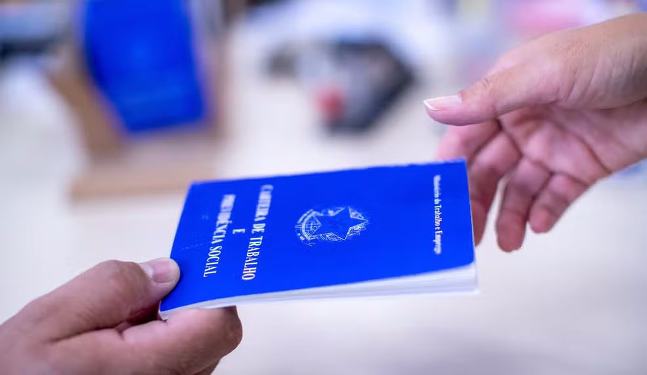Sine Alagoas oferece mais de 2.5 mil vagas de emprego com carteira assinada; confira a lista