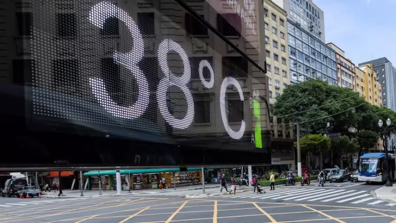 Frente fria começa a avançar pelo Brasil e deve pôr fim à onda de calor