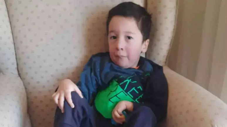 Morre aos 5 anos menino que lutou por 'remédio mais caro do mundo' para tratar doença rara