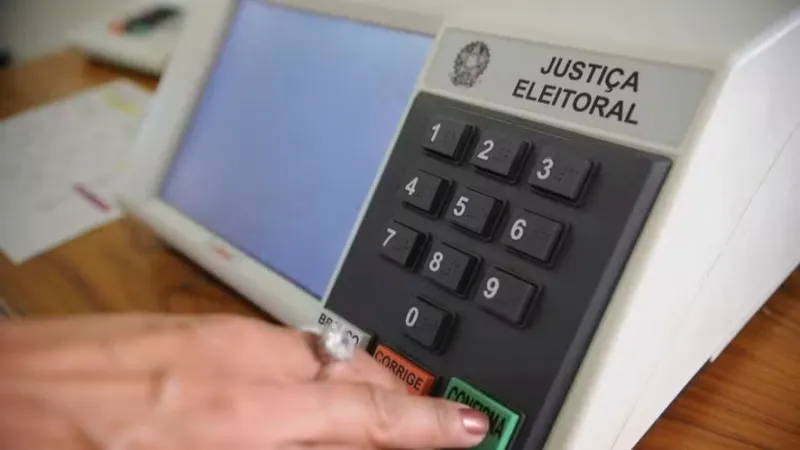 População com mais de 70 anos é 'ponteiro que pode mudar uma eleição', diz especialista