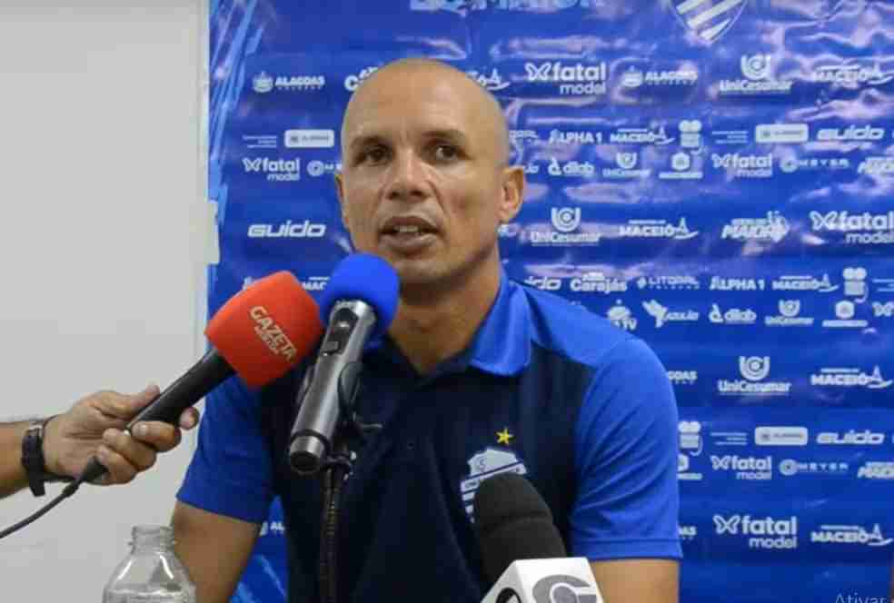 Higo vê dificuldade na vitória do Azulão e explica estratégia 