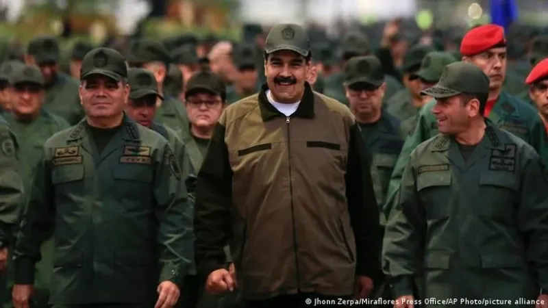Especialistas acreditam que exército venezuelano possa ter traído Maduro