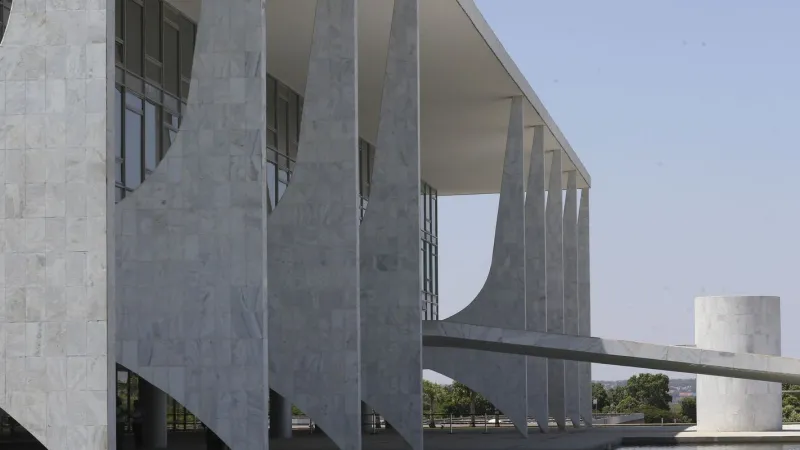 Conheça as atribuições do presidente e do vice-presidente da República