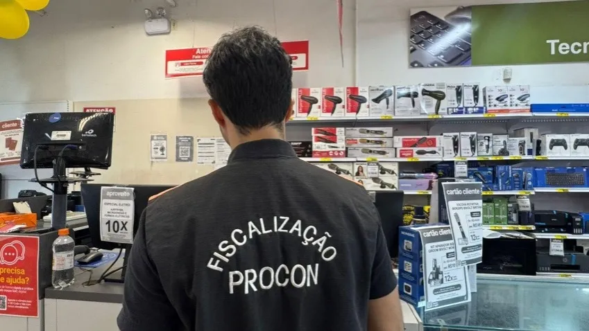Procon Maceió divulga pesquisa de preços de itens do Dia dos Namorados