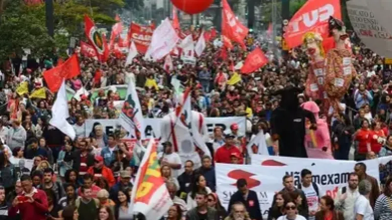 Isenção do IR é vitória dos trabalhadores, dizem centrais sindicais